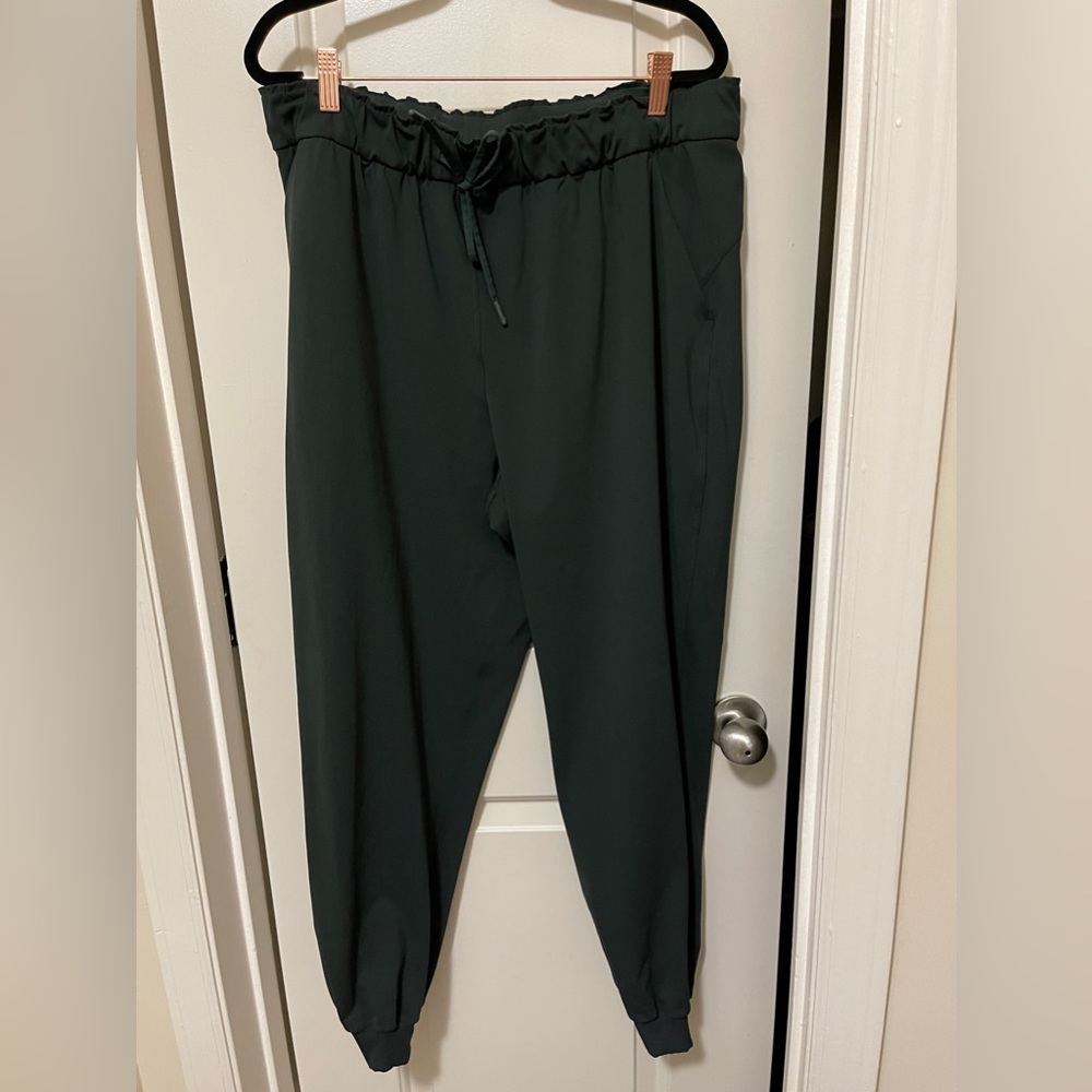 Lululemon Stretch Luxtreme High-Rise Jogger, size 14, Rainforest Green - Picture 2 of 9